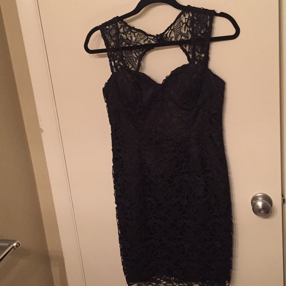 STUNNING black lace Adrianna Papell dress size 4p